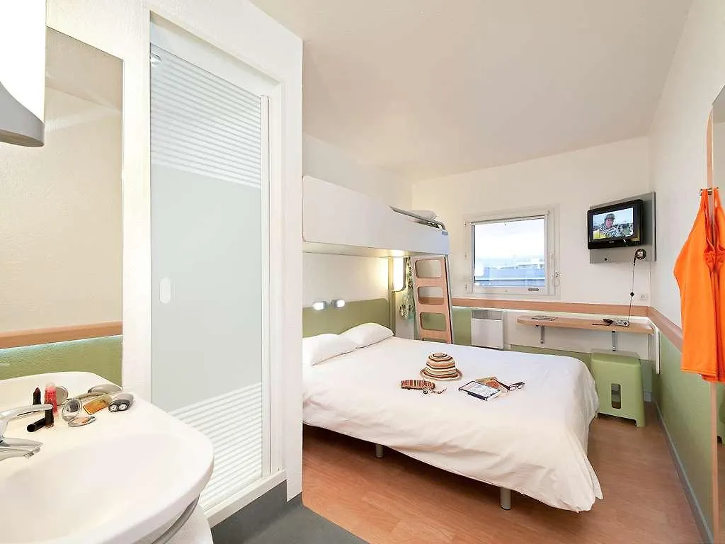 ** Hotel Ibis Budget Orly Chevilly Tram 7 França
