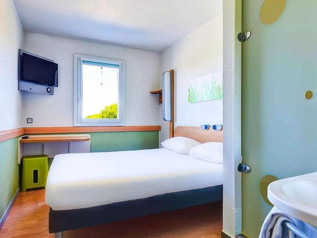 ** Hotel Ibis Budget Orly Chevilly Tram 7 França